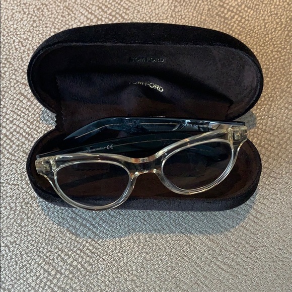 Front of frame is a light golden hue, brown arms - Picture 2 of 3